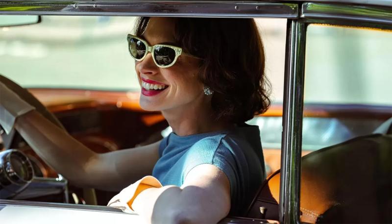 Энн Хэтэуэй и Дэйв Батиста снимутся в фильме создателей "Мстителей 3"