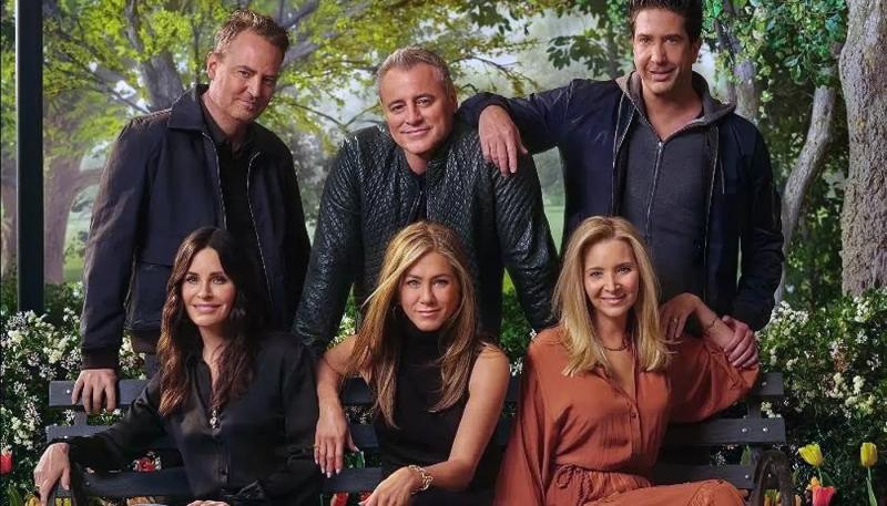 Дженнифер Энистон оплакивала Мэттью Перри еще до его смерти