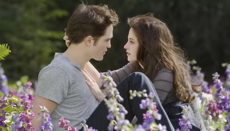 Культовая сага "Сумерки" вернется на большие экраны