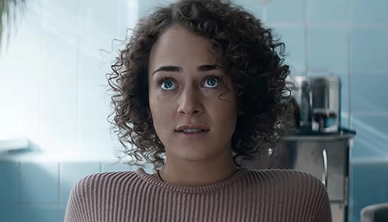 Актрису Аглаю Тарасову задержали с наркотиками в аэропорту