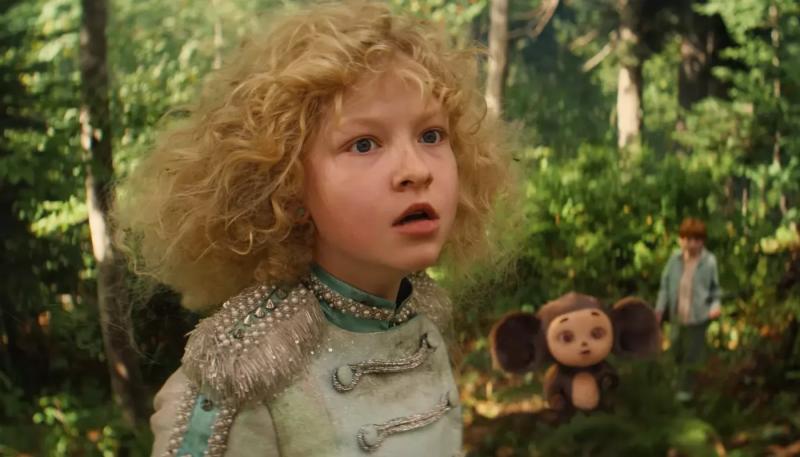 Чебурашка сдался Сидни Суини в российском прокате