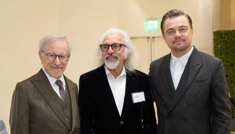 Леонардо ДиКаприо пришел с папой на прием номинантов на "Оскар 2026"