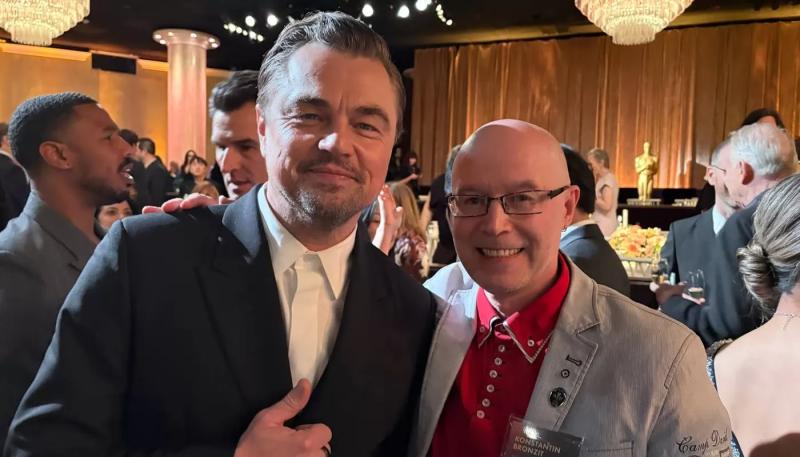 Претендующий на "Оскар" Константин Бронзит показа фото с ДиКаприо