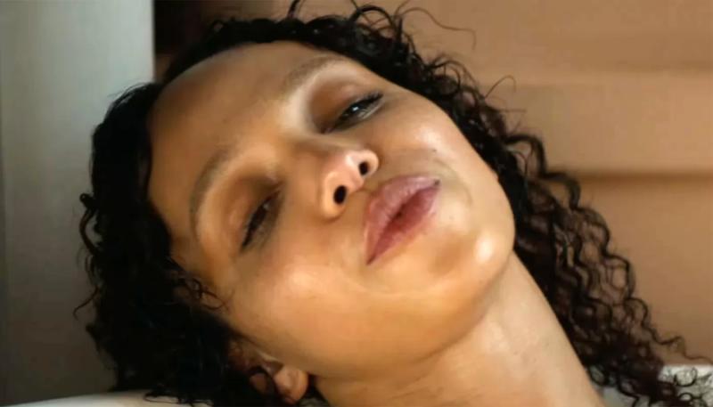 Звезда фильма "Ворон" подала в суд на актера Шайю ЛаБефа