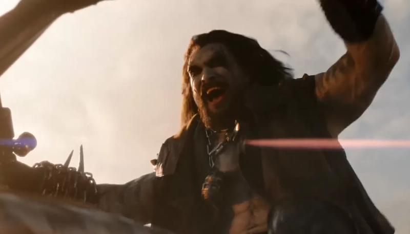 В трейлере "Супергерл" показали Лобо Джейсона Момоа в действии