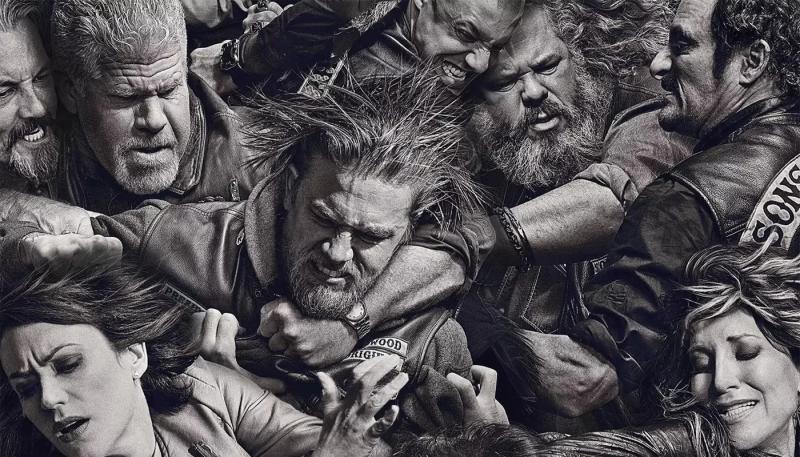 Чарли Ханнэм возвращает "Сынов Анархии" в сериале "Легенды"