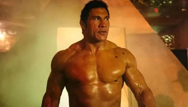 Звезда "Крушащей машины" Дуэйн Джонсон объяснил потерю веса